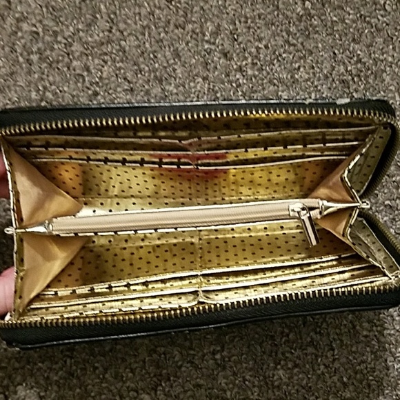 Wallet - Picture 2 of 2